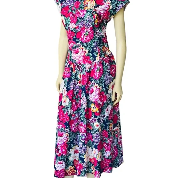 Vintage Positive Attitude Floral English Country Garden Open Tie Back Dress - Picture 6 of 13